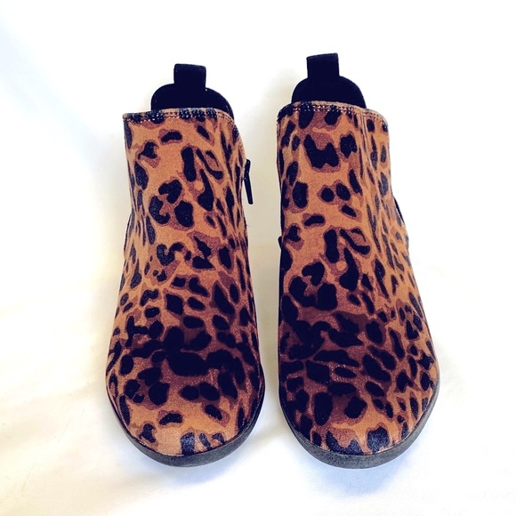 🔥 2 for $40 DEAL – READ FIRST🔥NIB SO Pear Leopard Print Ankle Boots - Picture 3 of 8